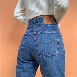 Vintage Levi’s 550 Relaxed Tapered Fit Jeans size 12 women